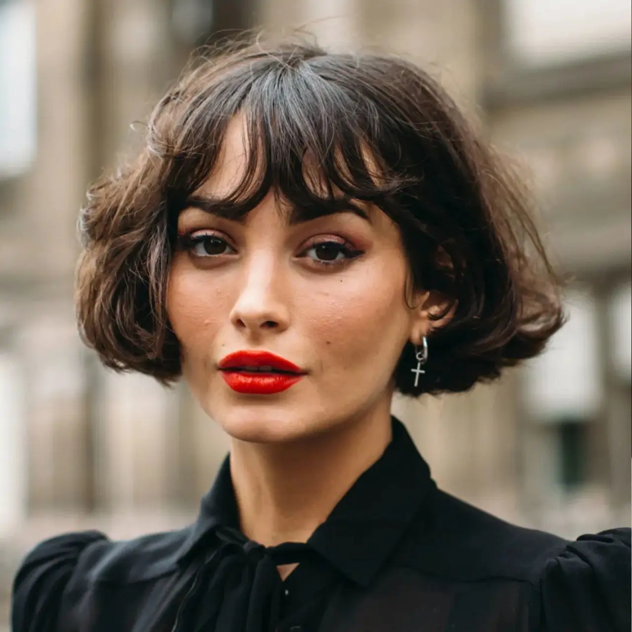 Corte comodo flexible define short bob 