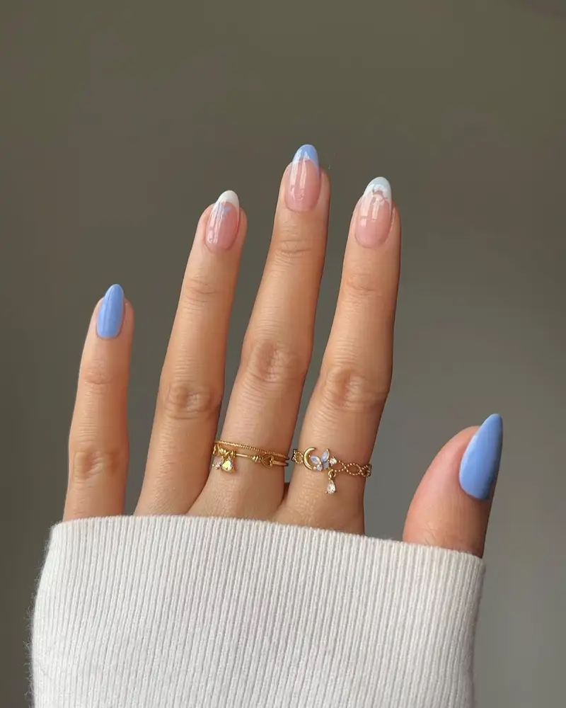 diseños de uñas azules decoradas