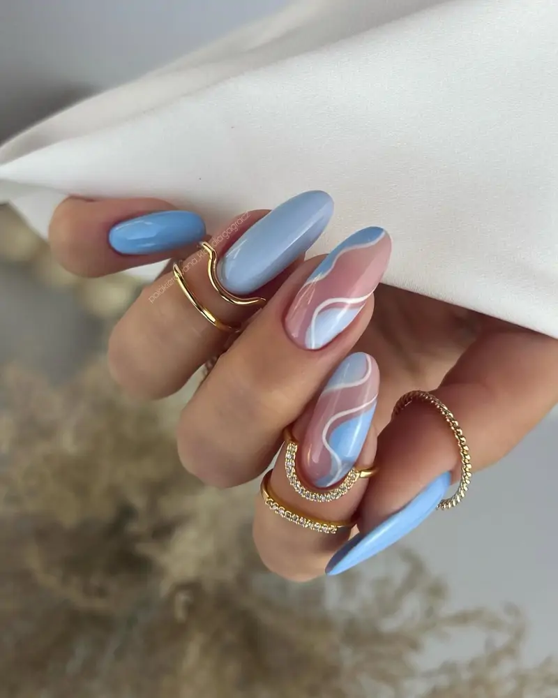 diseños de uñas azules decoradas