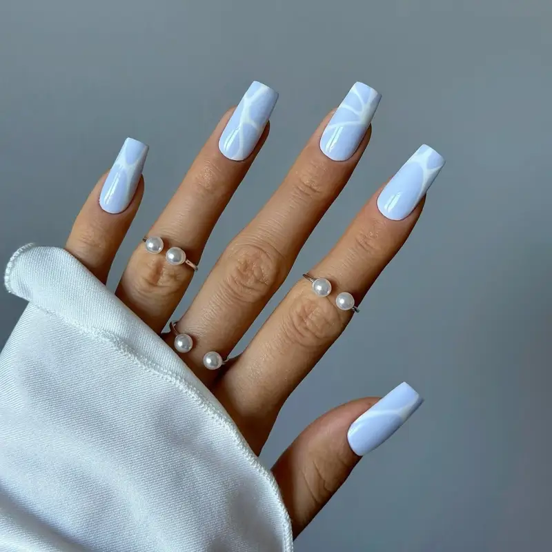 diseños de uñas azules decoradas