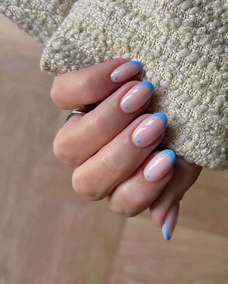 diseños de uñas azules decoradas