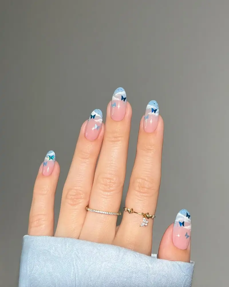 diseños de uñas azules decoradas