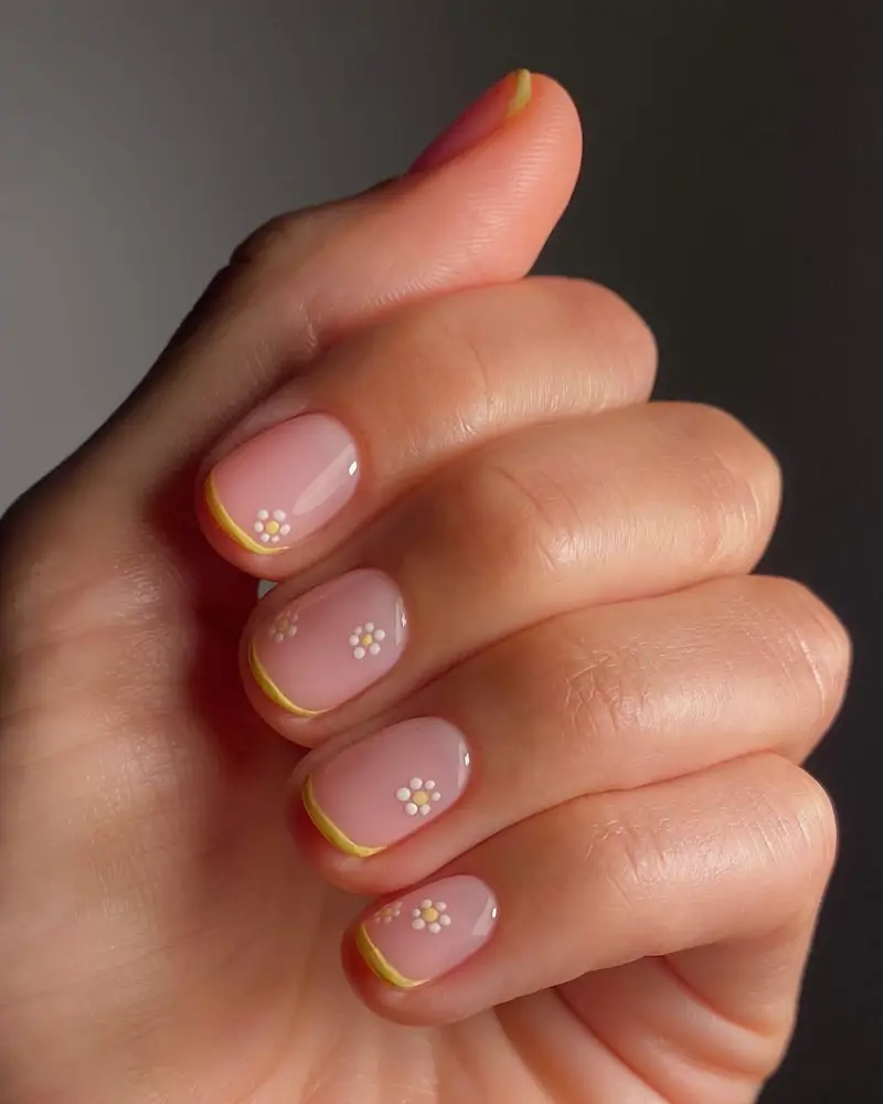 ideas de manicura francesa para uñas redondas