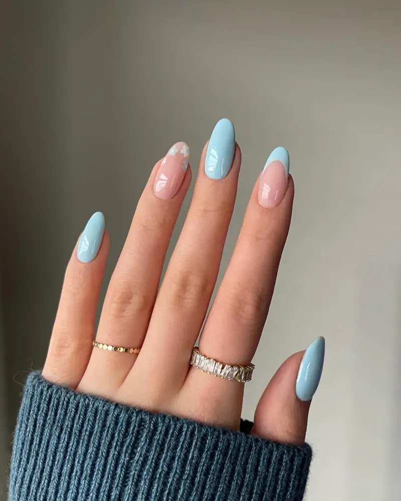 Uñas azul pastel primavera diseños elegantes