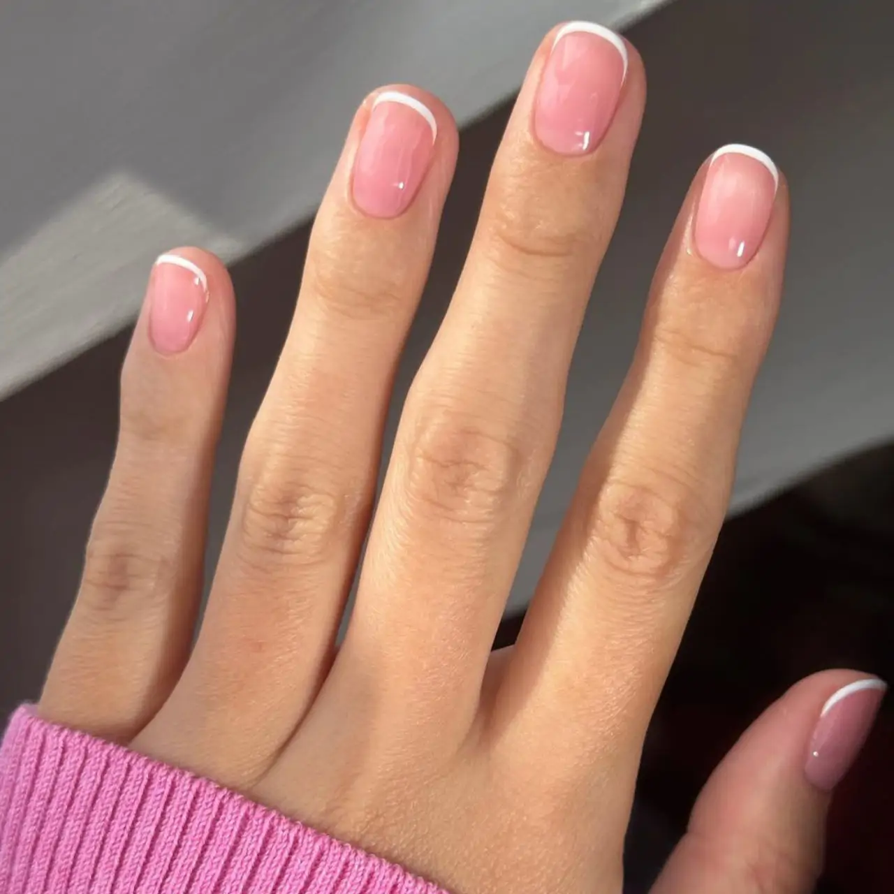 adjunta mani