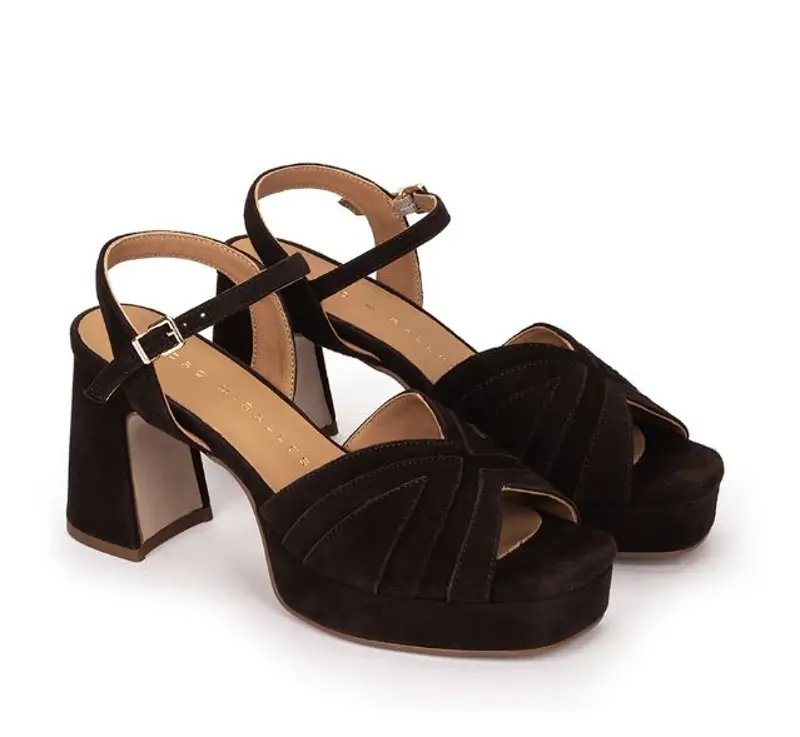 sandalias marrones