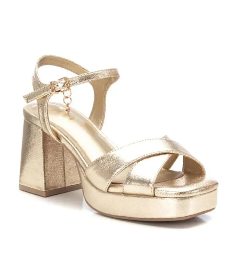 sandalias tacón