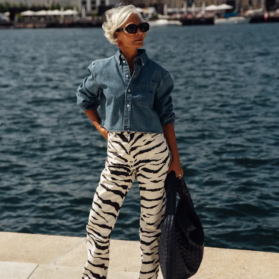 Adiós, pantalones de vestir tradicionales: Zara tiene 7 alternativas fluidas con estampados y bordados elegantes, para no quitarte durante el mes de mayo