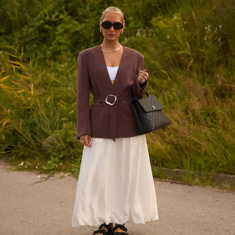 Las sandalias especiales de Skechers tipo Birkenstock que llevarás todo el verano con pantalones y vestidos: ¡se pueden mojar!