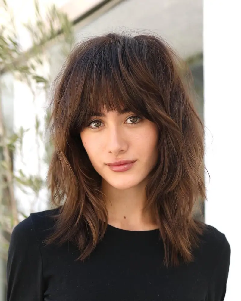 cortes de pelo aesthetic: Corte bob con flequillo recto