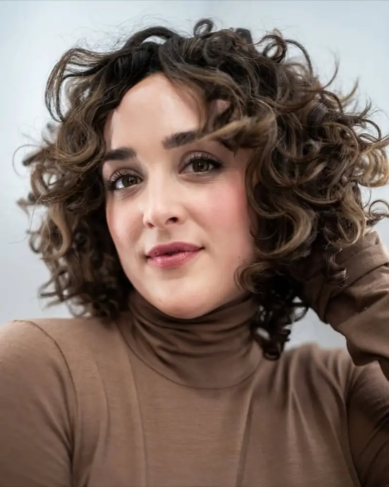 curly bob cortes de pelo frescos y favorecedores 