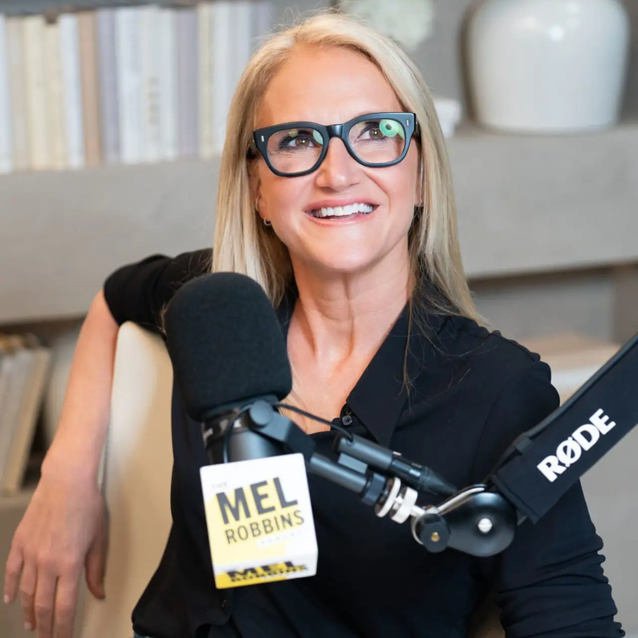 adjunta mel