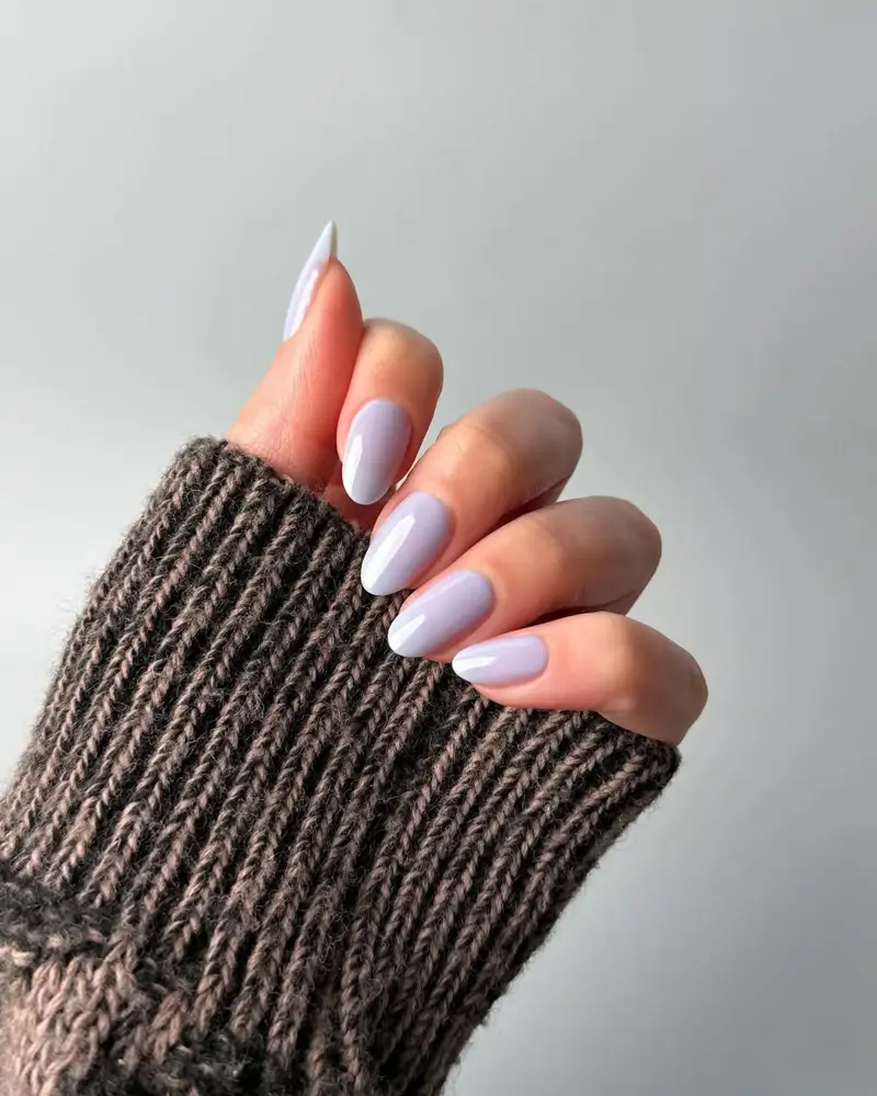 Diseños uñas almendradas elegantes tendencia