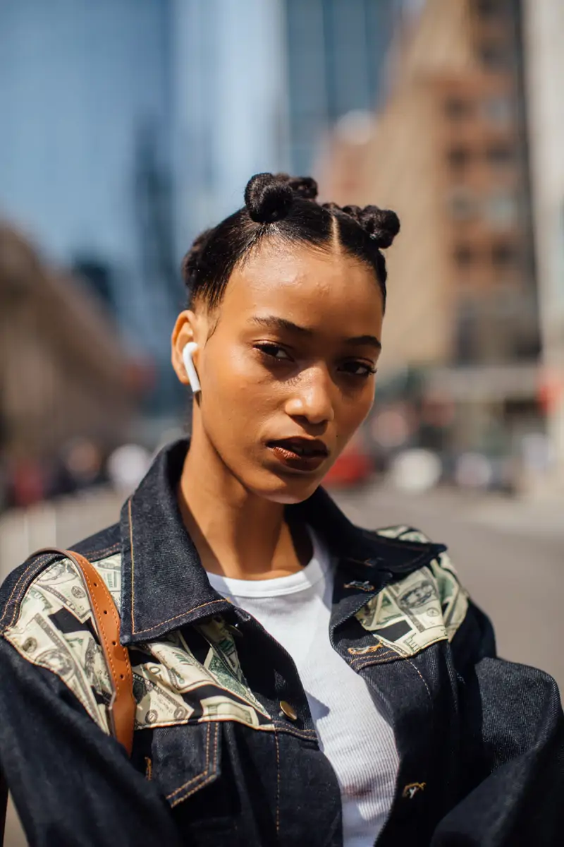 Peinados trenzas pelo corto Dos moños