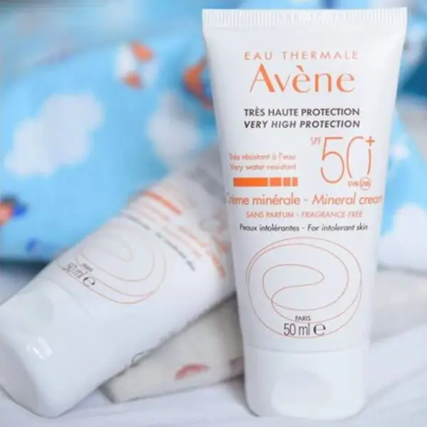 Eau Thermal Avène Crème minérale SPF 50+