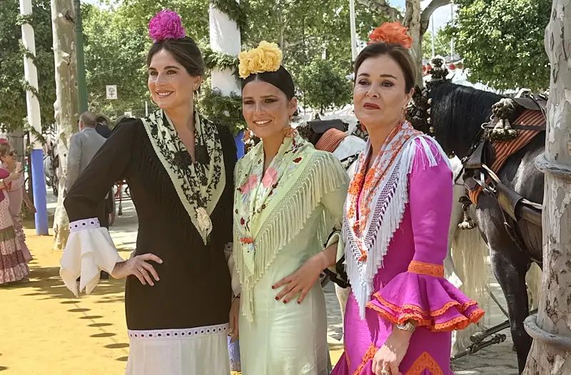 Tana Rivera y Lourdes Montes, ademas de su socia Rocío Terry