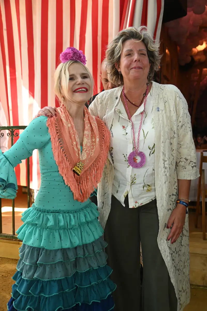 Eugenia Martínez de Irujo y Simoneta Gómez Acebo