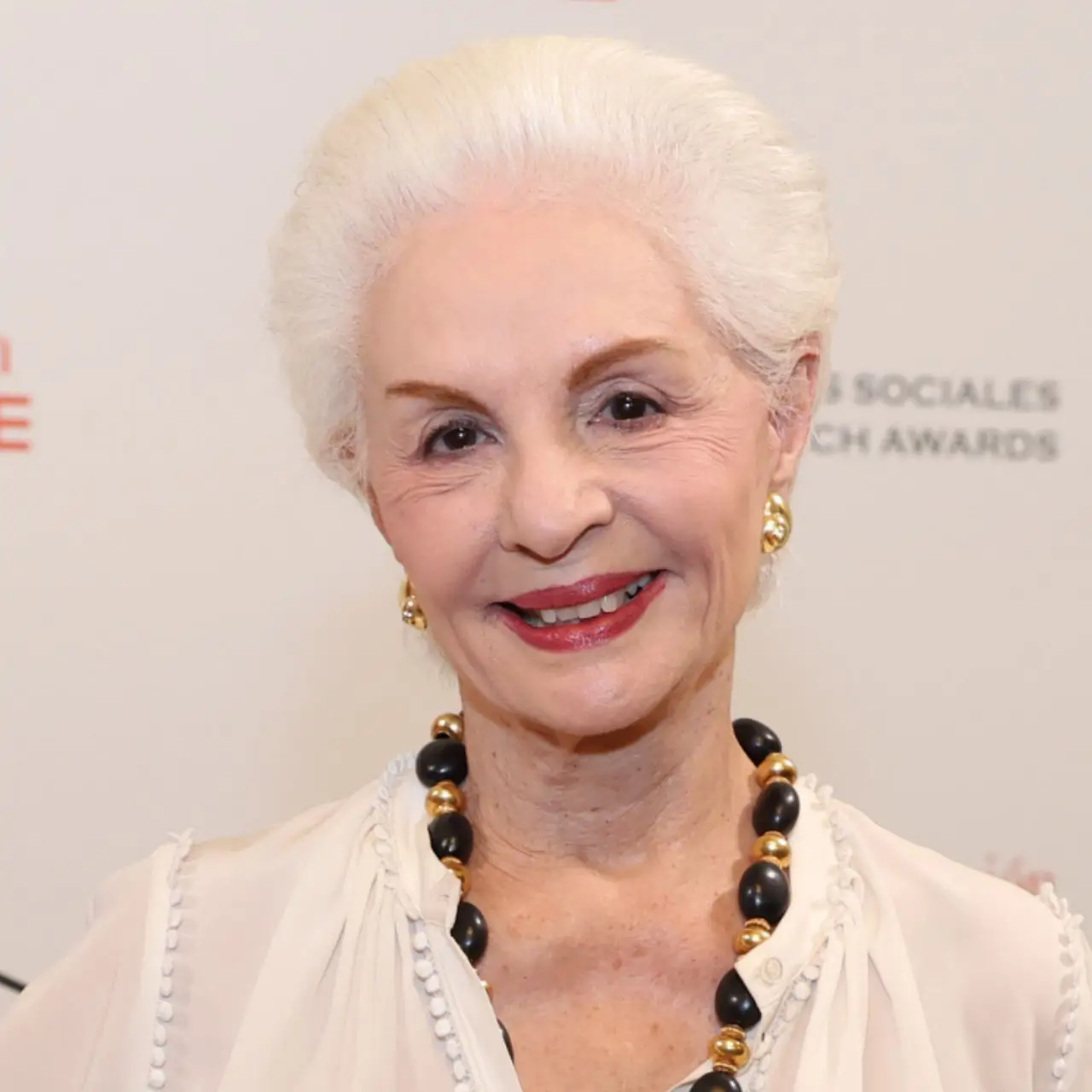 adjunta carolina herrera