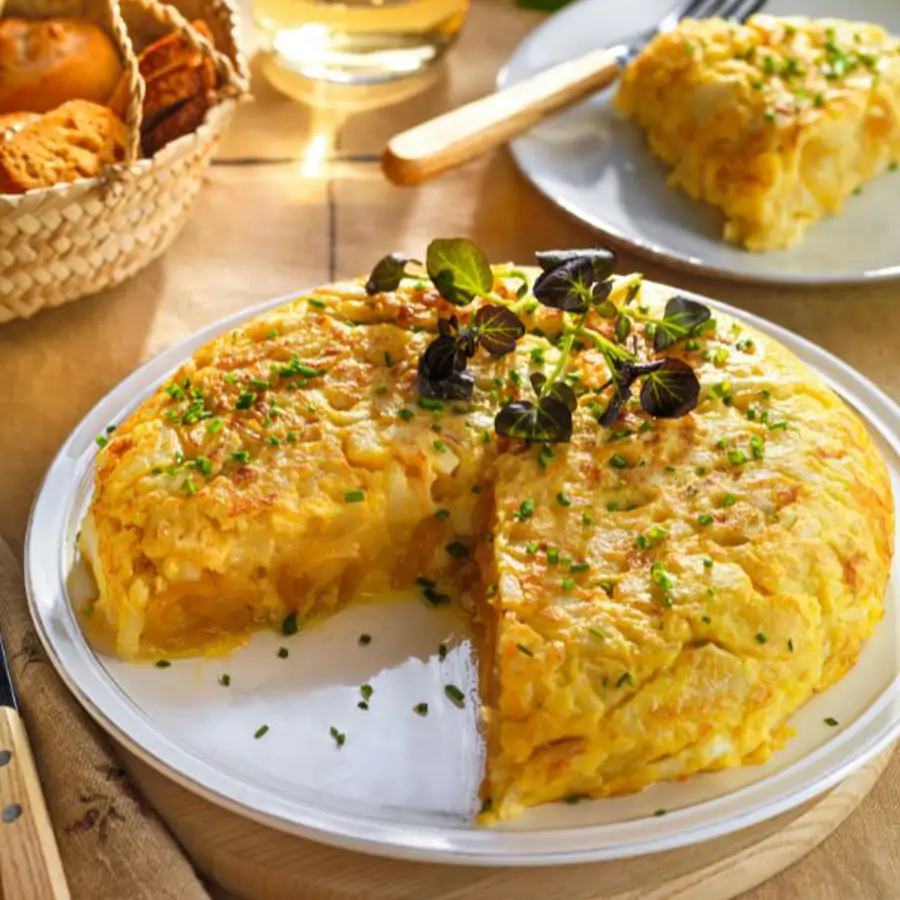 Dani García, chef con dos estrellas Michelín, sobre su tortilla de patatas sin cebolla: "El reposo es absolutamente vital para el éxito de tu tortilla"