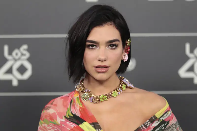 Dua Lipa 