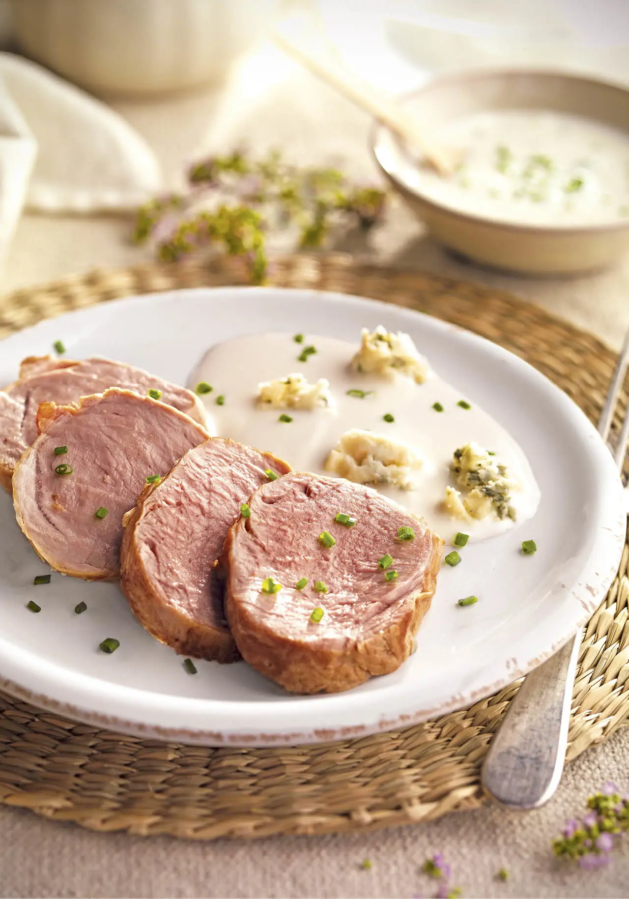 salsas para carnes recetas con solomillo de cerdo salsa roquefort