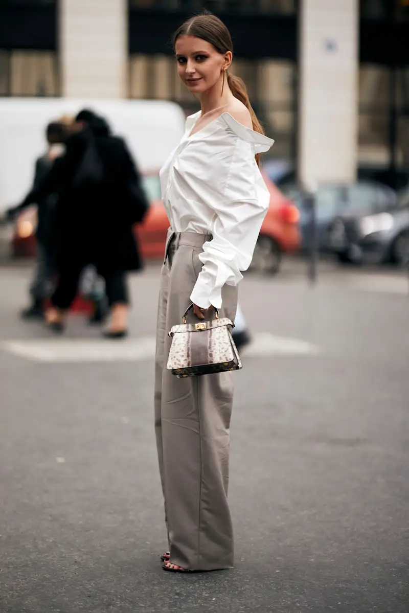 Look con pantalón de traje y camisa