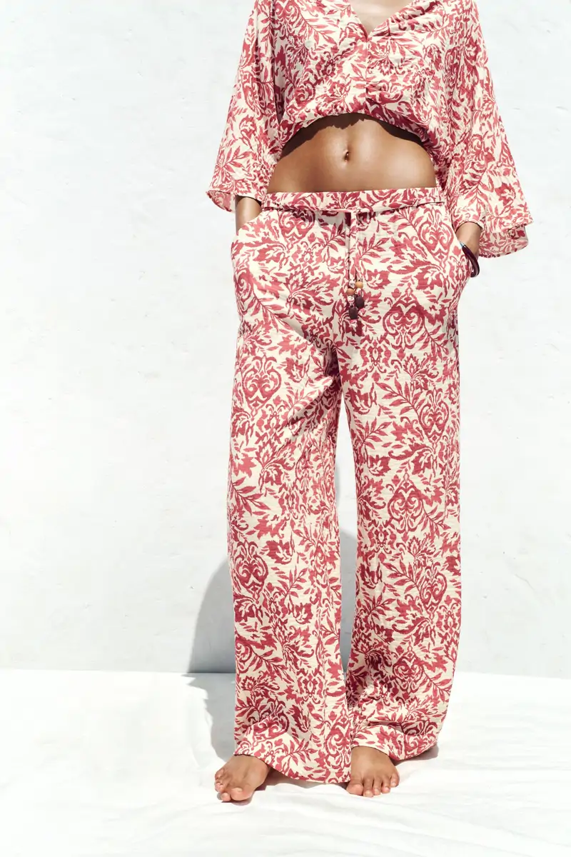 pantalon ancho estampado zara