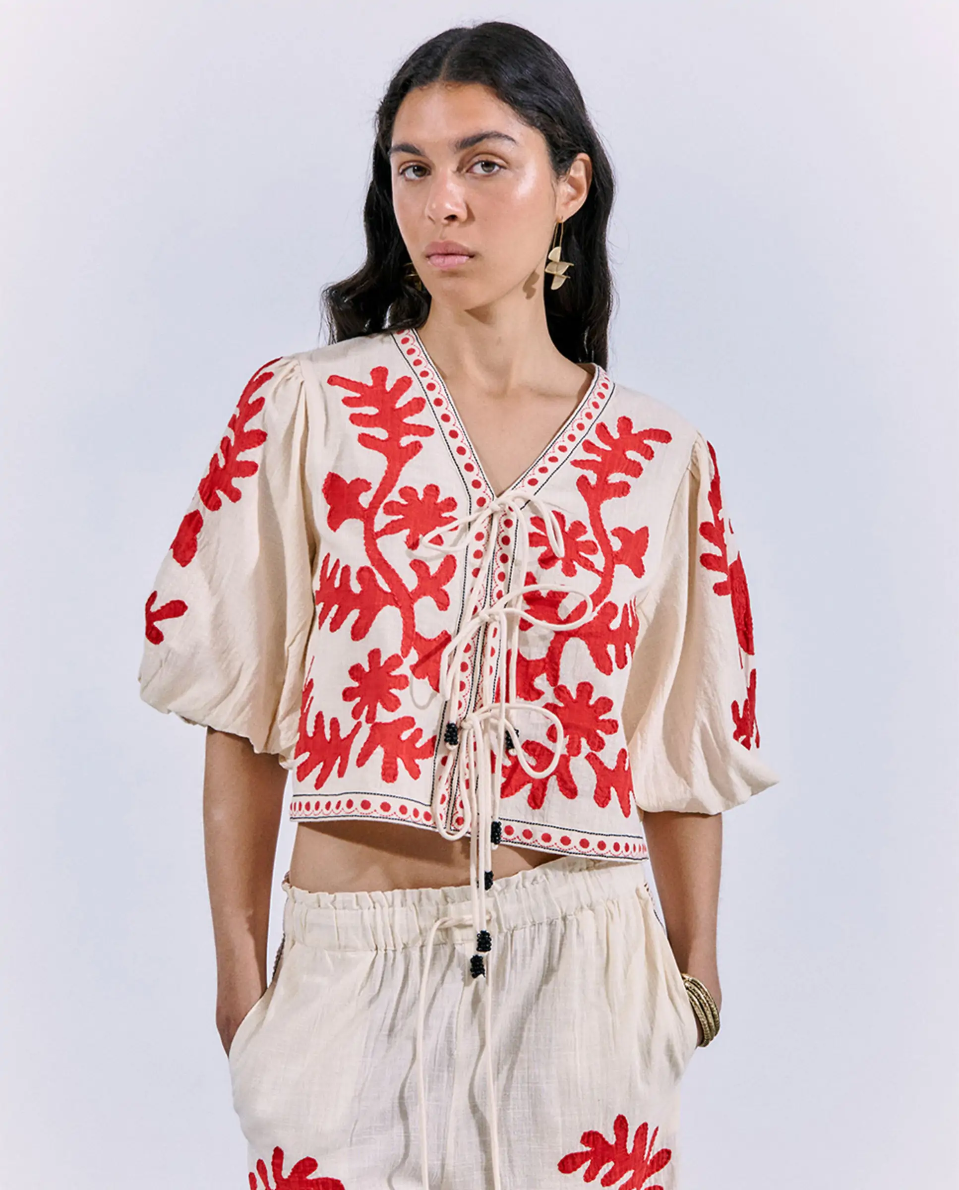 Blusa bordada