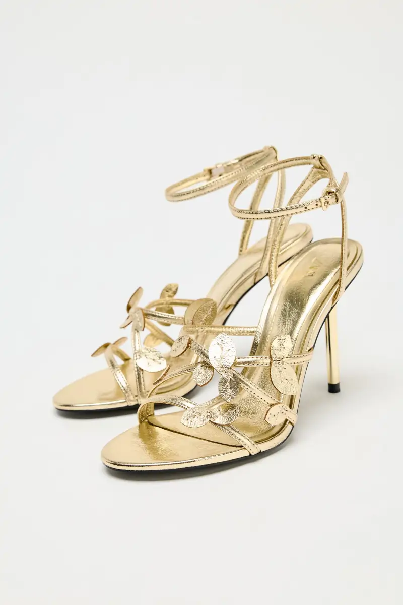 sandalias tacon doradas zara