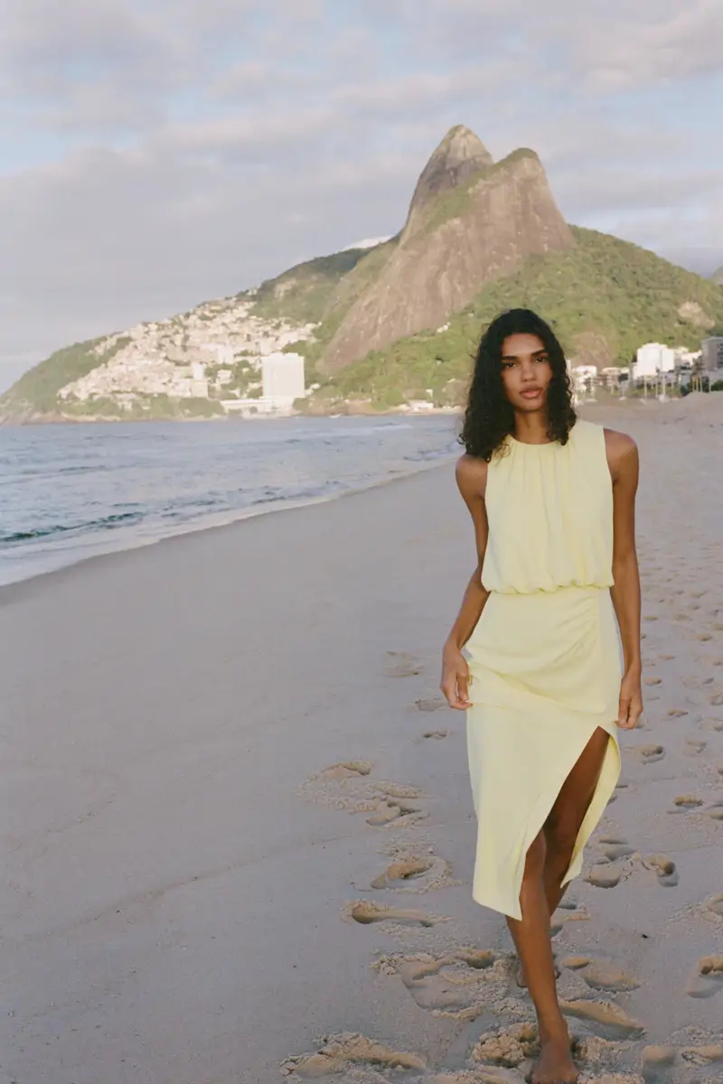 vestido midi frunces amarillo zara