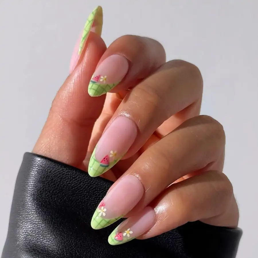 Uñas francesas modernas verano 