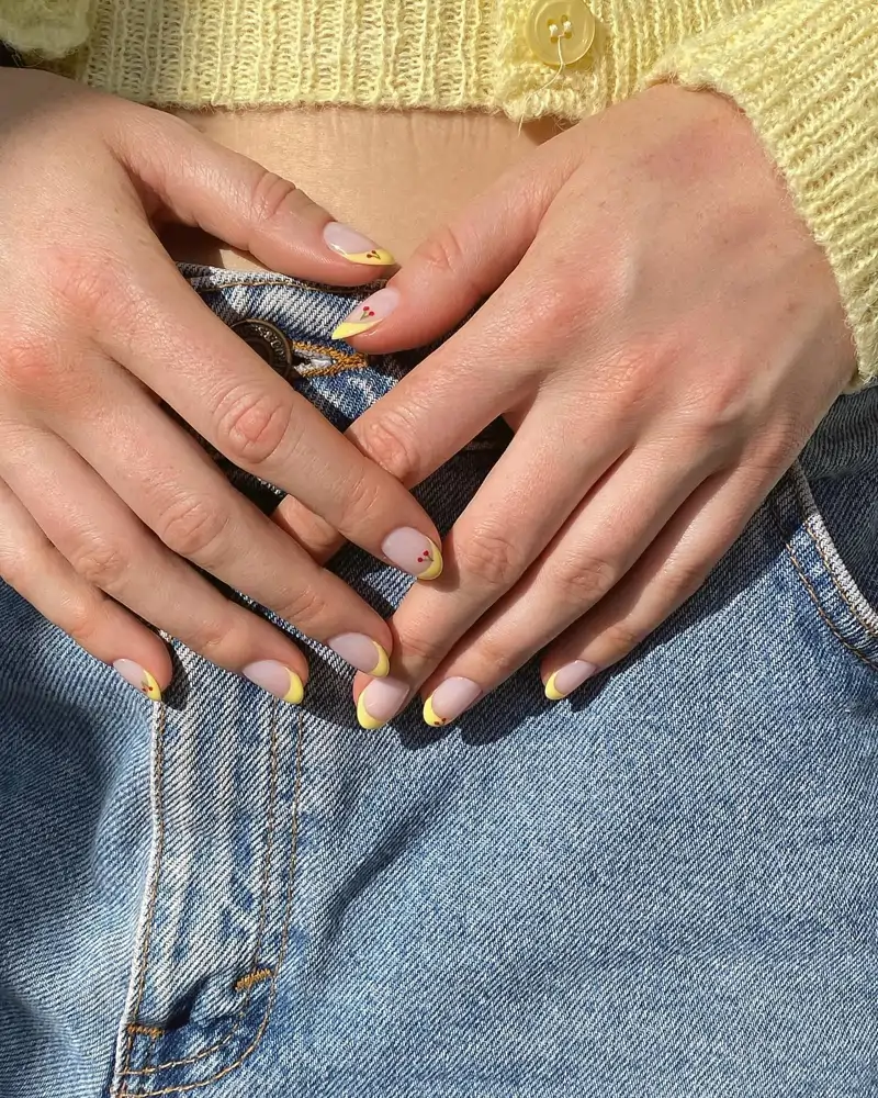 Uñas francesas modernas