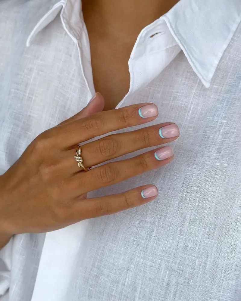 Uñas francesas modernas