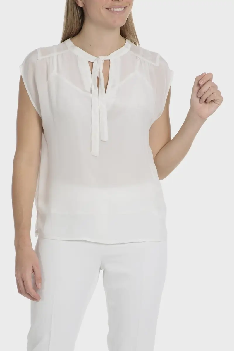 Blusa con lazada