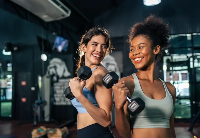 mujeres entrenando