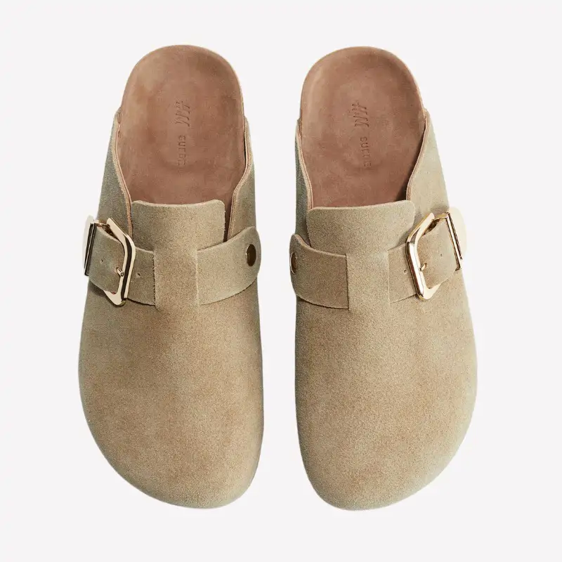 Zuecos tipo Birkenstock ante beige