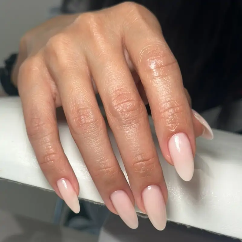 uñas forma ovalada