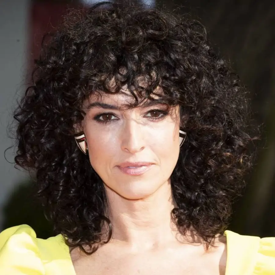 Conchi Arias, peluquera curly, sobre el corte bob en pelo rizado: "No es para todas las melenas y el preferido para rostros redondos"