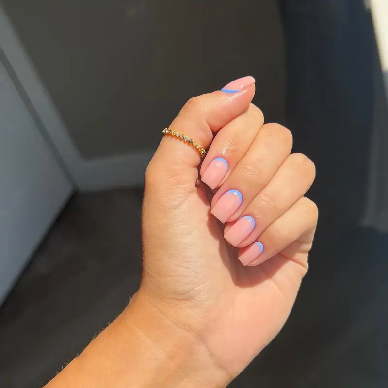 manicura francesa color pastel
