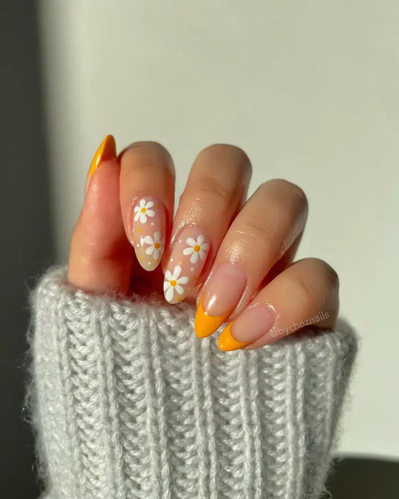 Diseños de uñas con florecitas verano 2025