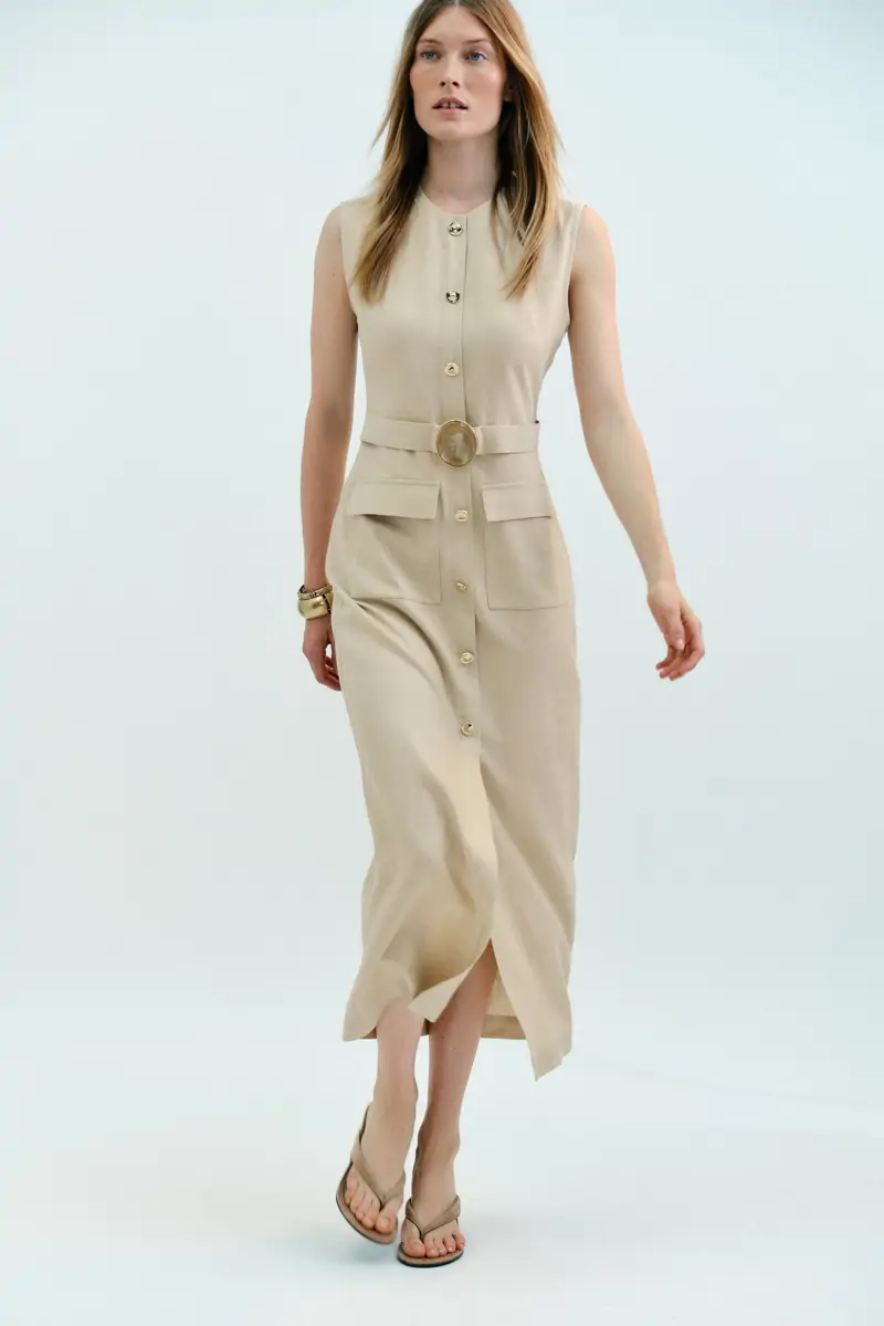 Vestido midi con hebilla