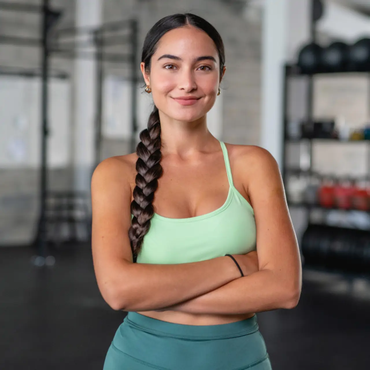 mujer en el gimnasio 
