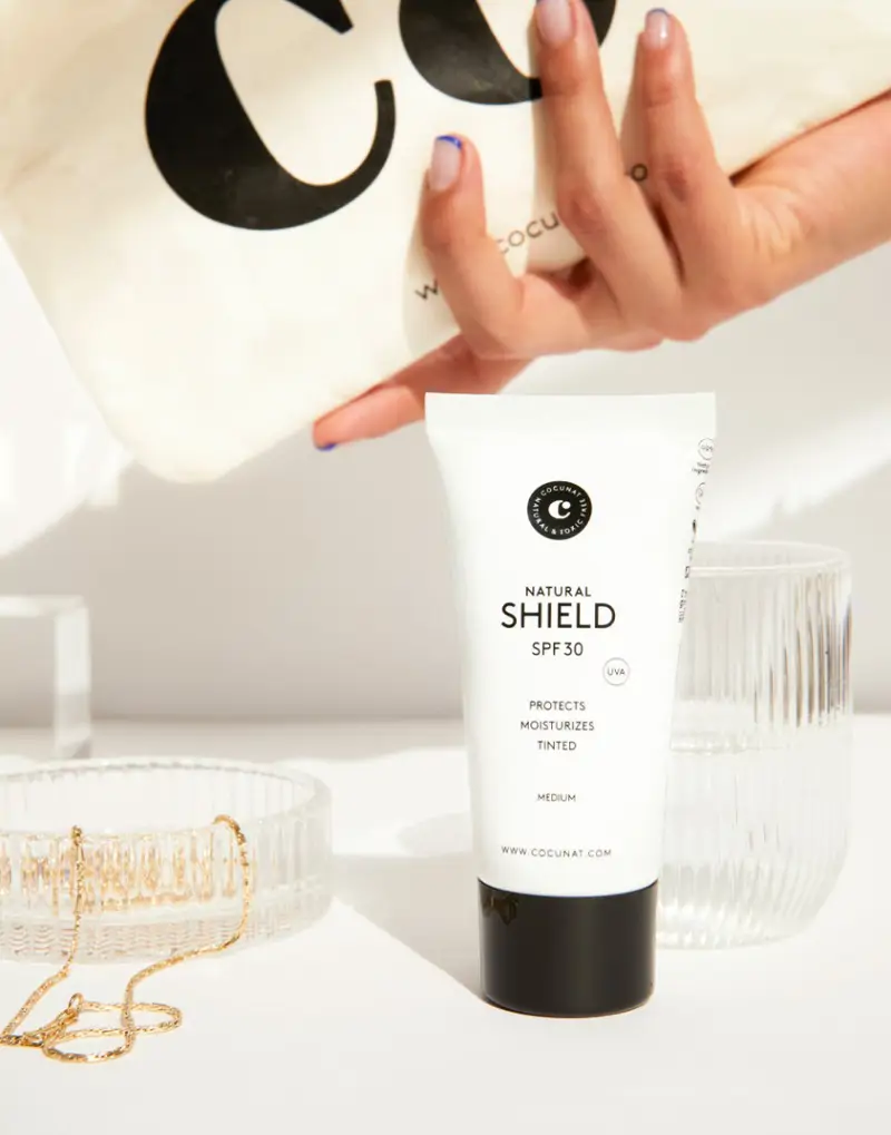 Natural Shield SPF 30 de Cocunat