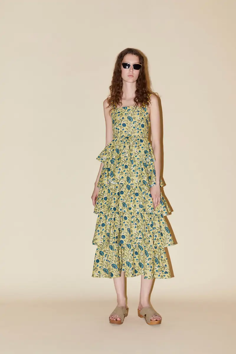 vestido estampado flores sfera tendencia
