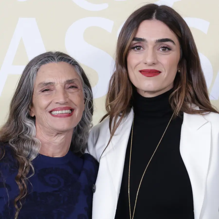 Ángela y Olivia Molina