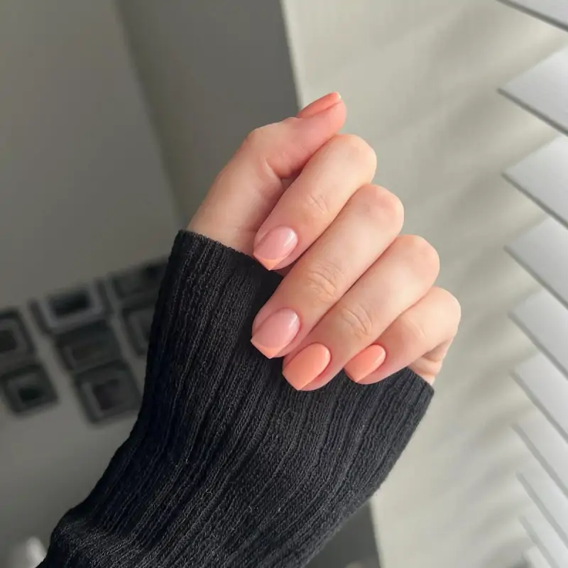 Francesa ladeada uñas pastel para verano