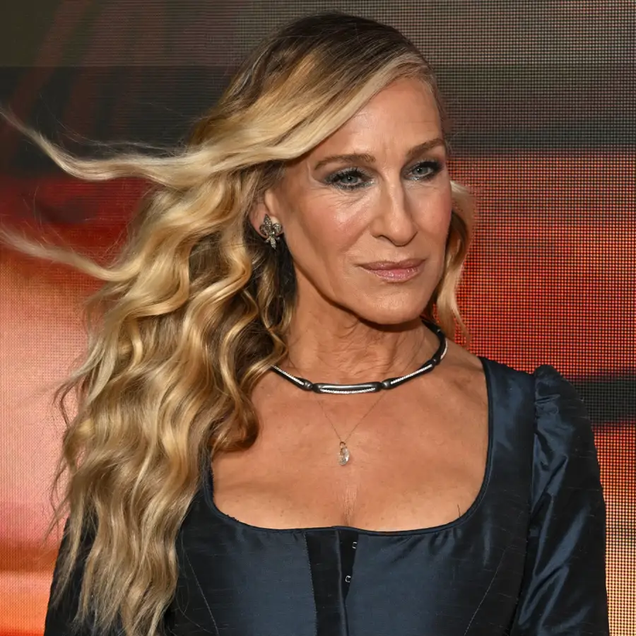 Sarah Jessica Parker, 60 años: “No tengo el pelo rizado, lo tengo ondulado. Simplemente, me lavo el pelo por la noche y duermo sobre él"