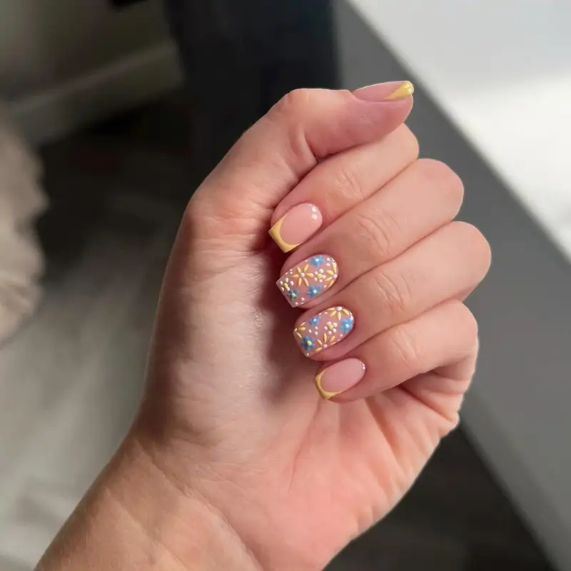 uñas pastel para verano Con flores
