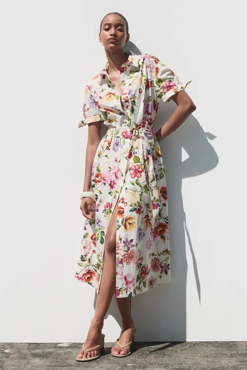 Vestido con estampado de flores