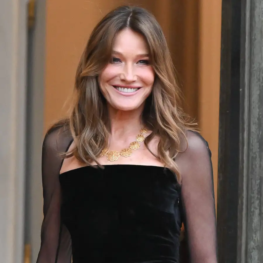 Carla Bruni (57 años): "Cuando era modelo, tuve cejas como las de Marlene Dietrich durante unos cinco años. Me alegra mucho que hayan vuelto a crecer"